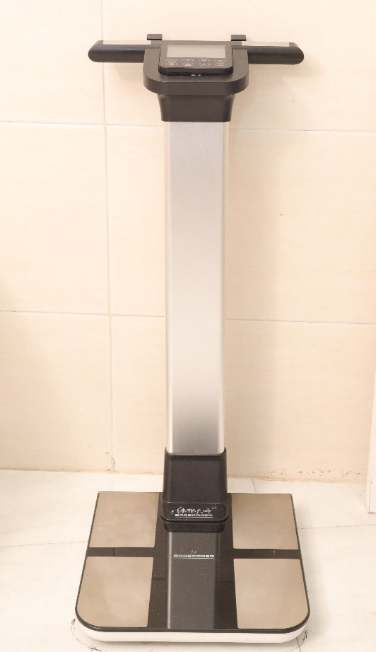 دستگاه آنالیز بدن